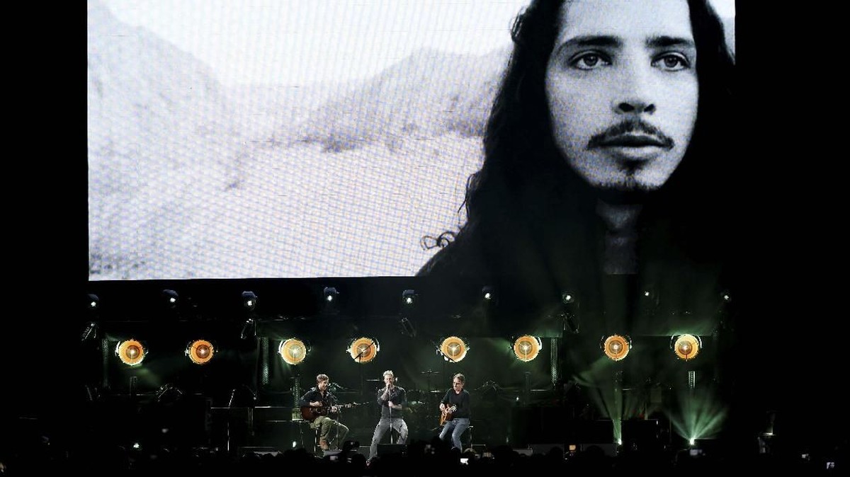 FOTO: 'Menghidupkan' Chris Cornell di Inglewood