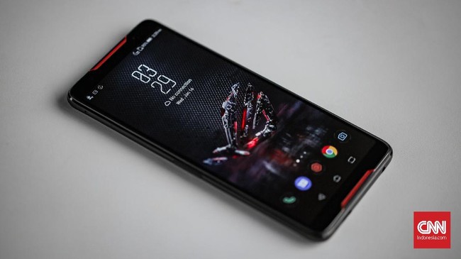 CNNIndonesia.com berkesempatan untuk menjajal ROG Phone dengan cipset terkuat Qualcomm yakni Snapdragon 845 dengan 128 GB yang dibanderol Rp13 juta.