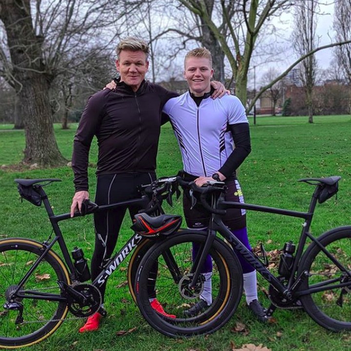 <p>Gordon dan anak lelakinya, Jack, punya hobi yang sama. (Foto: Instagram/gordongram)</p>