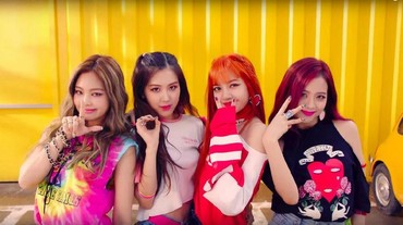 Kemeriahan Konser BLACKPINK Hari Pertama di Jakarta