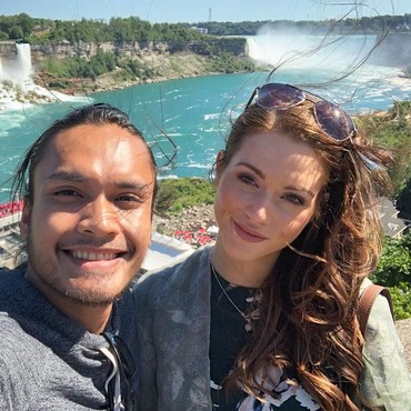 6 Potret Romantis Randy Pangalila & Chelsea Frank