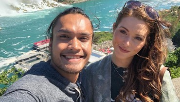 img-title Besok! Randy Pangalila Akan Menikahi Kekasih di Bali