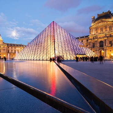 Pedagang Barang Seni Inggris Ngaku Dihubungi Pencuri Perhiasan Museum Louvre