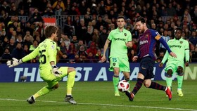 FOTO: Barcelona Menang dan Terancam Dicoret dari Copa del Rey