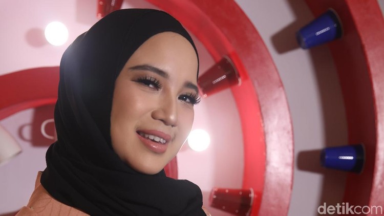 Chacha Frederica tak menunda untuk punya momongan. Tapi, dia pun enggan terburu-buru jika memang belum diberi.