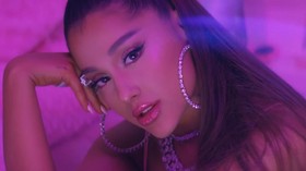 Dianggap Inspiratif, Ariana Grande Jadi Wajah Baru Givenchy