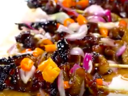 Resep Sate Kulit Ayam Cabe Dower, Pedasnya Mantap Betul