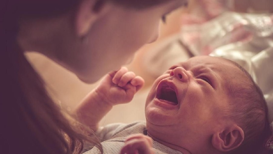 Tips Mengatasi Bayi Rewel dengan Pendekatan Karibia