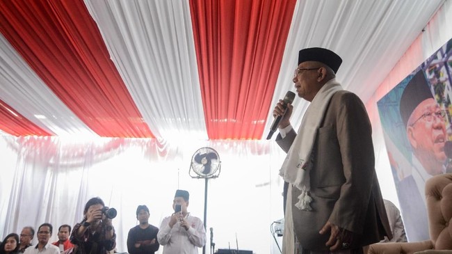 Ma'ruf menyebut kopi yang dijual Rp75 ribu/kg dijual kembali menjadi Rp50 ribu/gelas. Sementara cokelat dari Rp1.000/kg menjadi Rp20 ribu ketika dijual kembali.