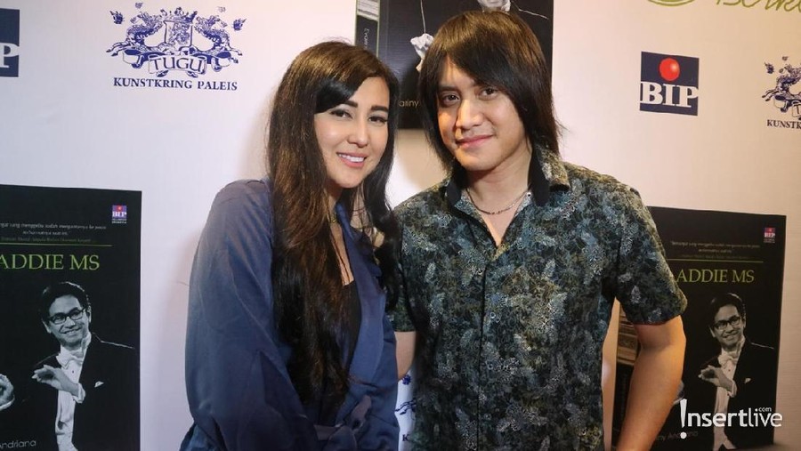 Kevin Aprilio siap melepas masa lajangnya, dengan segera melamar sang kekasih, Vicy Melanie.
