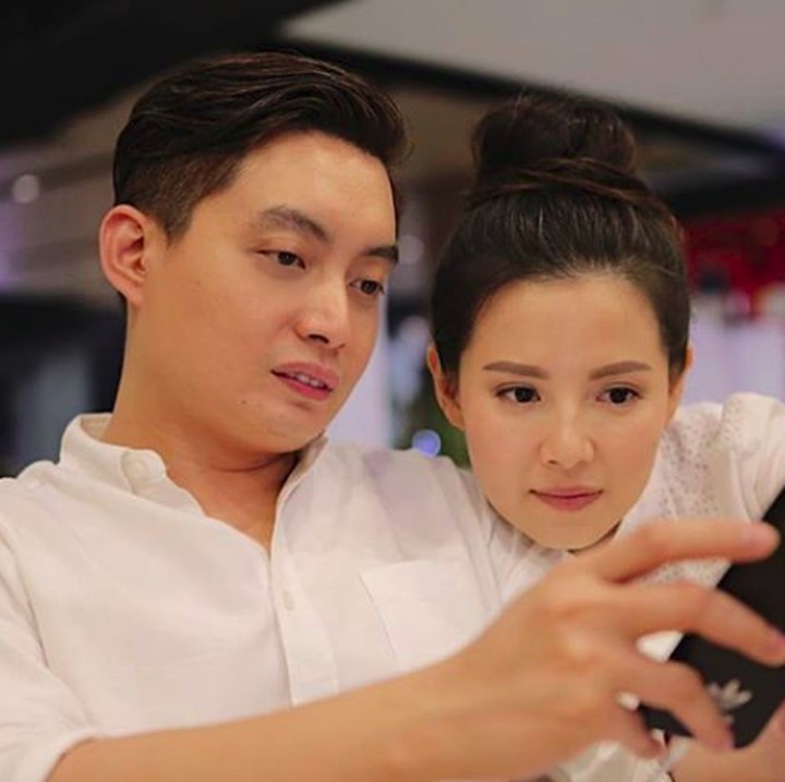 <p>Perangai <a href="https://hot.detik.com/celeb/4391387/resmi-menikah-ini-ungkapan-bahagia-edric-tjandra-dan-istri" target="_blank">Edric Tjandra</a> dan Venny sudah terlihat mirip dari awal nih, Bun. Mungkin ini yang namanya jodoh... (Foto: Instagram/edrictjandra)</p>