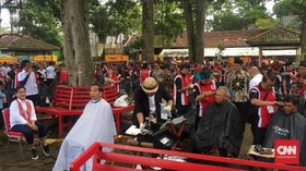 Tukang Cukur: Pak Jokowi Setia dengan Satu Model Rambut