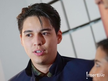 img-title Sudah Peluk Islam Sejak Lahir, 4 Artis Ini Dikira Mualaf
