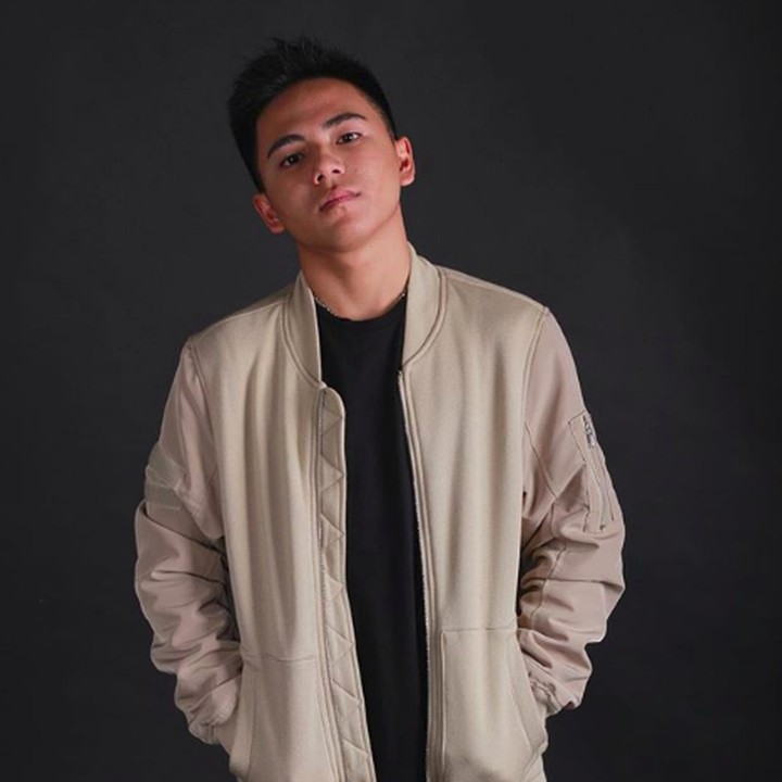 <p>Hingga sekarang, Brandon pun masih menjalani passion-nya sebagai seorang dancer lho. (Foto: Instagram/brandon_lilhero)</p>