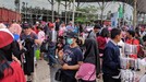 Antusias Blink Jelang Konser BLACKPINK di Jakarta Jelang konser, para Blink sudah mulai memenuhi Indonesia Convention Exhibition, Tangerang.