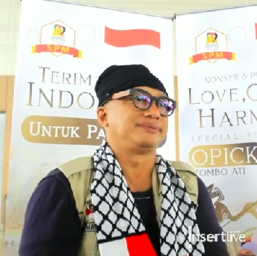 Terbang ke Palestina, Dik Doang Sumringah