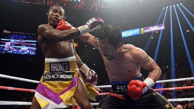 Manny Pacquiao Menang Angka Atas Adrien Broner