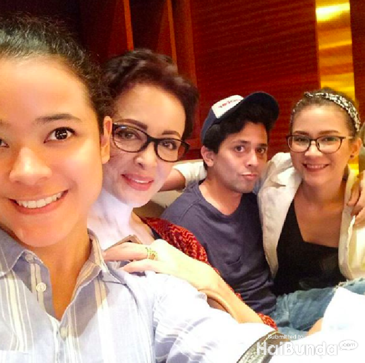 <p><em>Quality time</em> sama anak-anak jadi salah satu cara Minati punya momen bareng keluarga. (Foto: Instagram/ @minatiatmanagara)  </p>
