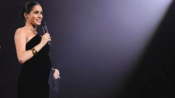 8 Potret Cantik Meghan Markle dengan Perut Buncit