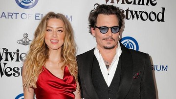 KASUS PENCEMARAN NAMA BAIK JOHNNY DEPP OLEH AMBER HEARD