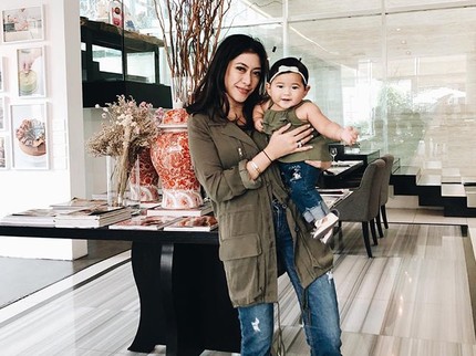 Curhat Aliya Rajasa Saat Tinggalkan Si Bungsu yang Full ASI