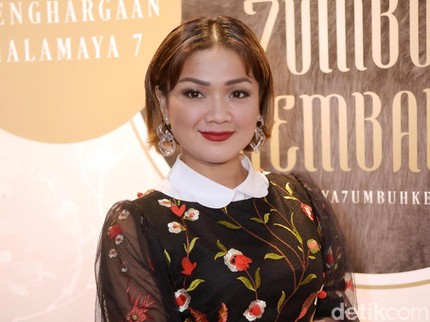 Kisah Haru 3 Seleb Sembuh COVID-19, Nirina Zubir Sebulan Tak Peluk Anak