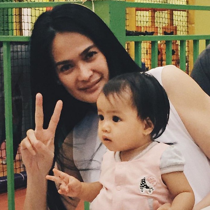 <p>Lihat, Donna Harun awet muda banget kan, Bun? Setuju ya? (Foto: Instagram/ @rickyharun)  </p>