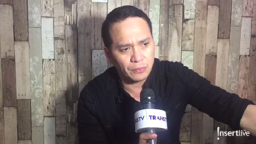 Perasaan haru bercampur bahagia saat Fadli mengazankan mendiang istri Ustaz Maulana sebelum dimakamkan, Senin (21/1).