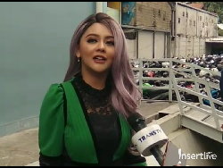 Dianggap Efisien, Jenita Janet Punya Seribu Wig