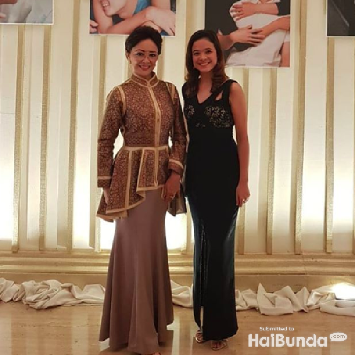 <p>Ya, umur aktris Minati Atmanagara memasuki 60 tahun pada Maret nanti, Bun. Tapi, dia selalu tampil gaya sama seperti putrinya, Cantika. (Foto: Instagram/ @minatiatmanagara)  </p>