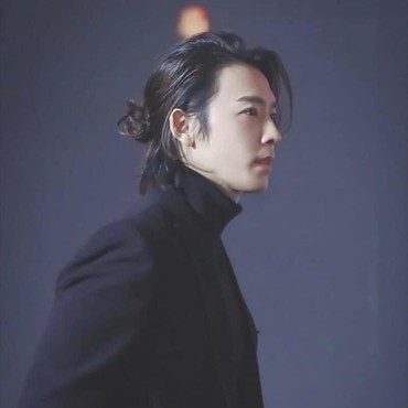 Sempat Kehilangan, Dompet Lee Dong-Hae Ditemukan Oleh Supir