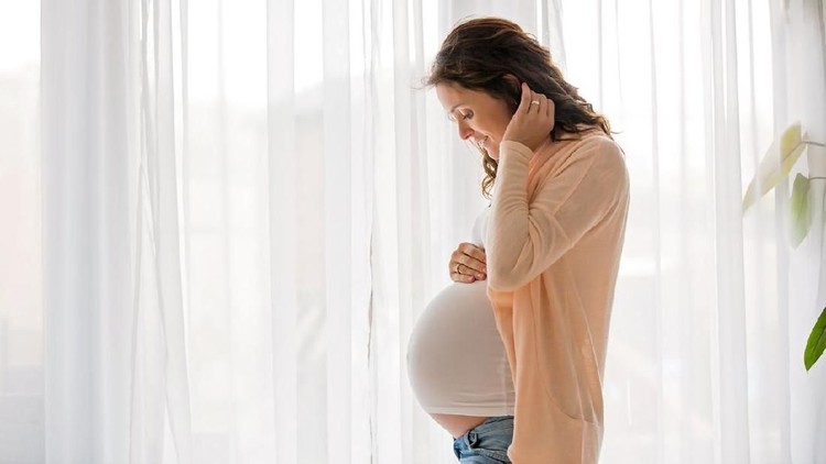 Bunda, ternyata bayi di usia 7 bulan sudah bisa mengisap jempol nih. Bahkan, mereka juga mulai bisa mendengar ucapan Bunda.