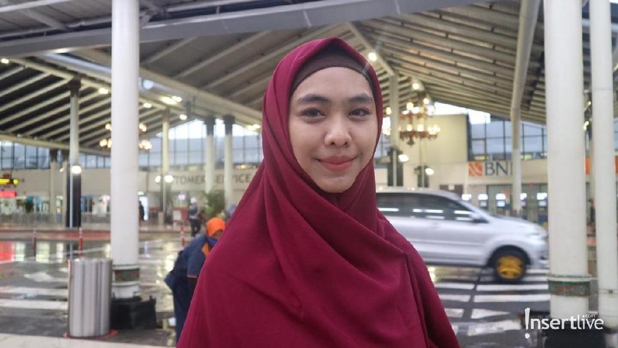 Oki Setiana Dewi