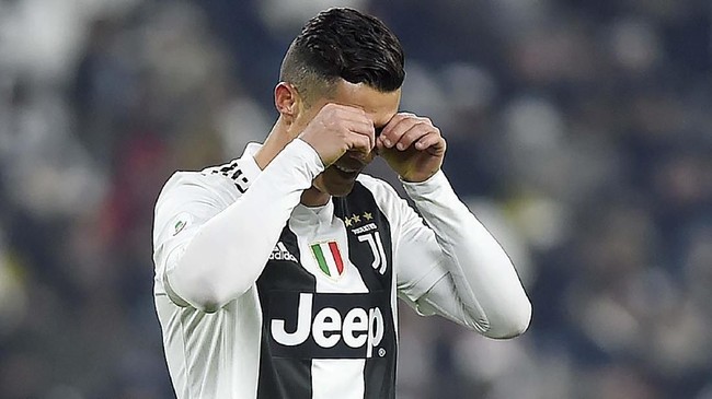Pelatih Juventus Max Allegri menceritakan Cristiano Ronaldo juga gagal mengeksekusi penalti ketika menjalani sesi latihan sebelum melawan Chievo.