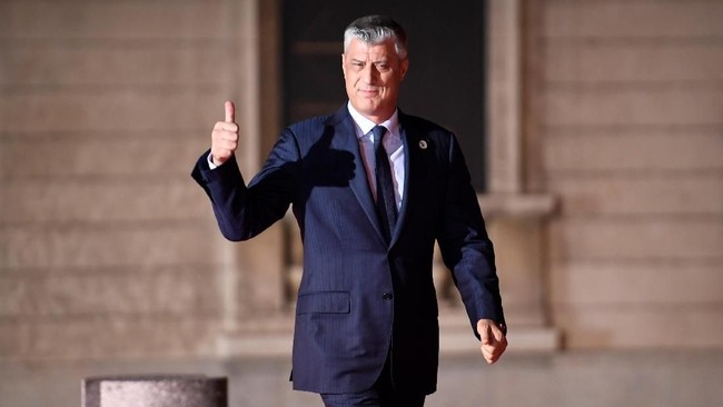 Presiden Kosovo, Hashim Thaci, berjanji akan bersikap kooperatif jika pengadilan internasional mau memeriksa dirinya terkait dugaan kejahatan perang.