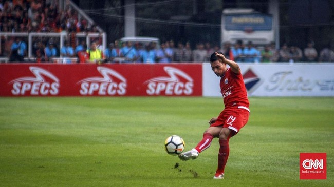 Persija Jakarta dipastikan kehilangan Ismed Sofyan yang mengalami cedera kaki jelang melawan PSM Makassar dalam lanjutan Liga 1 2019 di SUGBK, Rabu (28/8).