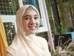 Hari Hijab Sedunia, Dhini Aminarti Ungkap Kiat Rawat Keindahan Rambut