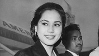 <p>Dari pernikahannya dengan Presiden Sukarno, Dewi dikaruniai seorang putri cantik, Bunda. Dewi dan Sukarno pun memberinya nama Kartika Sari Dewi Soekarno. (Foto: J. Wilds/Keystone/Hulton Archive/Getty Images)</p>