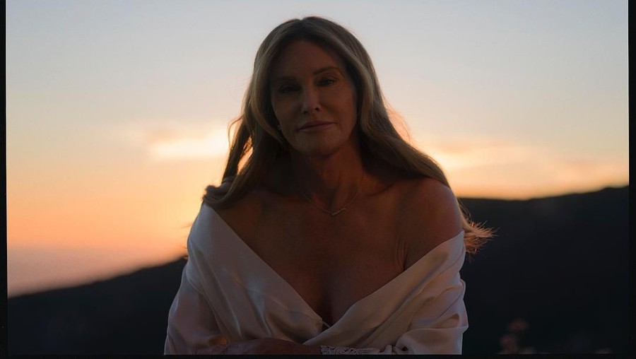 Dikawal Saat Macet Jakarta, Caitlyn Jenner Terkesan Caitlyn Jenner terkesan saat mendapat pengawalan di kemacetan Jakarta.