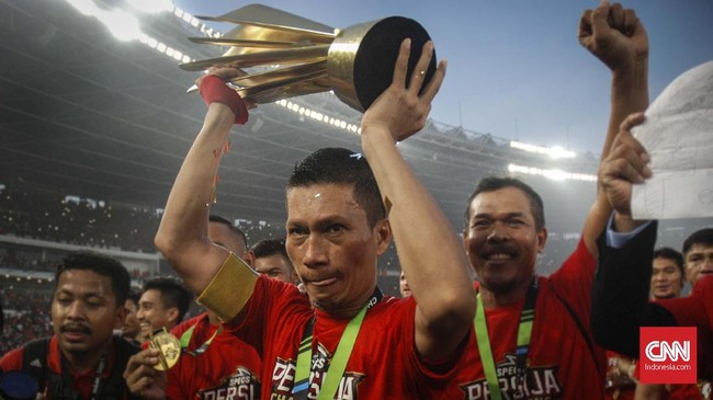 Sejumlah pemain Persija Jakarta memberikan dukungan kepada Marko Simic yang memutus kontrak akibat gajinya tidak dibayar selama satu tahun.