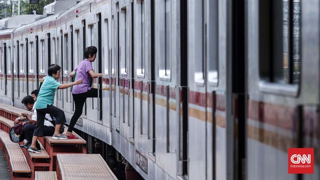 Krl Beroperasi Hingga Pukul 03 00 Wib Di Malam Tahun Baru