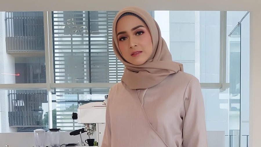 Menjelang hari kelahira anak kedua, Nina Zatulini telah mempersiapkan segala kebutuhan untuk calon buah hatinya.
