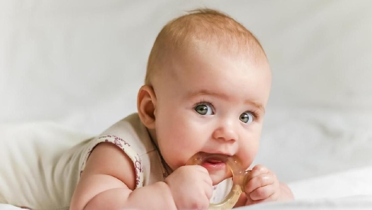 Bunda, Intip deretan nama bayi laki-laki Islam berikut ya. Cocok untuk diberikan ke si kecil.