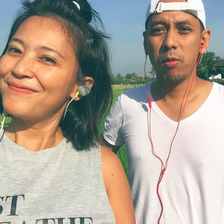 <p>Cuma pose kayak gini aja foto-nya Sophie dan Pongky udah kece ya, Bun? He-he-he. (Foto: Instagram/ @sophienavita) Cuma pose kayak gini aja foto-nya Sophie dan Pongky udah kece ya, Bun? He-he-he. (Foto: Instagram/ @sophienavita) </p>