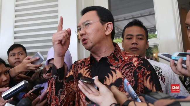 Wakil Sekjen PPP Achmad Baidowi meminta Ahok untuk mengubah gaya komunikasi dengan mengedepankan empati ketimbang emosi dalam memimpin perusahaan BUMN.