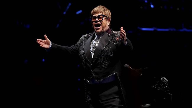 Elton John disebut memuji kualitas vokal Taron Egerton, aktor yang memerankan dirinya dalam film biopik 'Rocketman'.