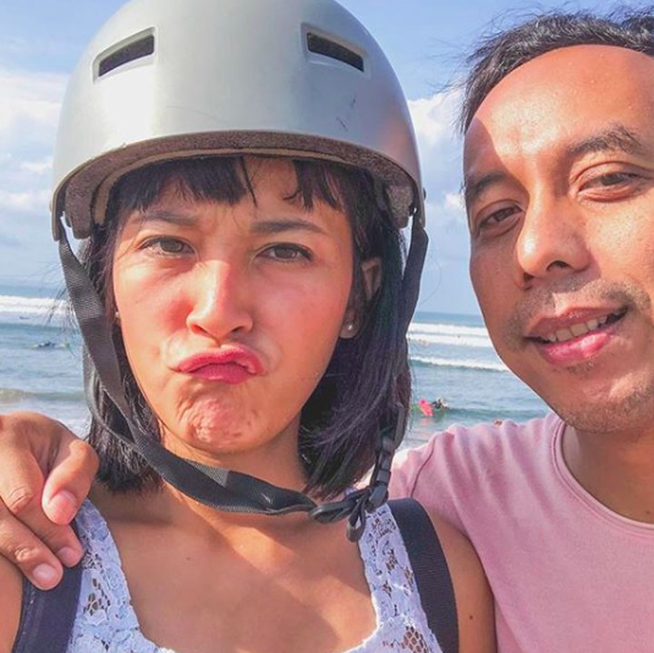 <p>Pose manyun pun nggak mengurangi kadar kecantikan ibu dua anak ini. (Foto: Instagram/ @sophienavita)   </p>