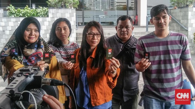 Keluarga korban Lion Air PK-LQP tetap tinggal di posko Hotel Ibis, Jaktim, hingga identifikasi usai meski pihak meskapai tak lagi memfasilitasi posko tersebut.