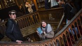 FOTO: Toko Buku Serba Gothic di Portugal Tak hanya desain interior, Livraria Lello yang megah dan dilengkapi kedai kopi ini bahkan pernah disebut sebagai Third Best Bookstore in the World.