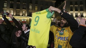 Nantes Pensiunkan Nomor 9 Emiliano Sala